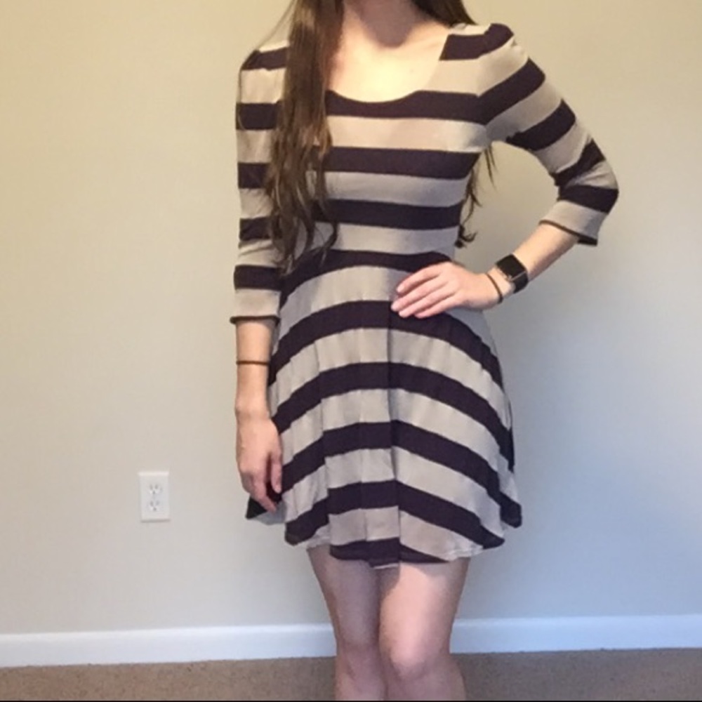 🎉3/$15🎉 Scoop Neck Modcloth Dress
